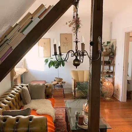 Central Artist Apartment, Skyline View & Breakfast Inclusive